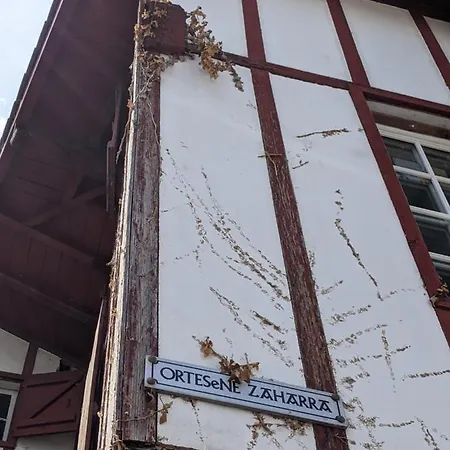 Ortesene Zaharea شقة *